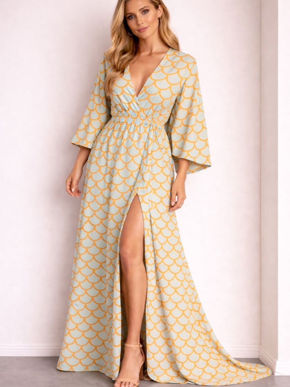 Elegant Scallop-Print Maxi Dress